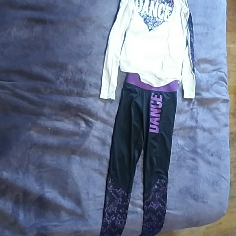 pair of dancewear